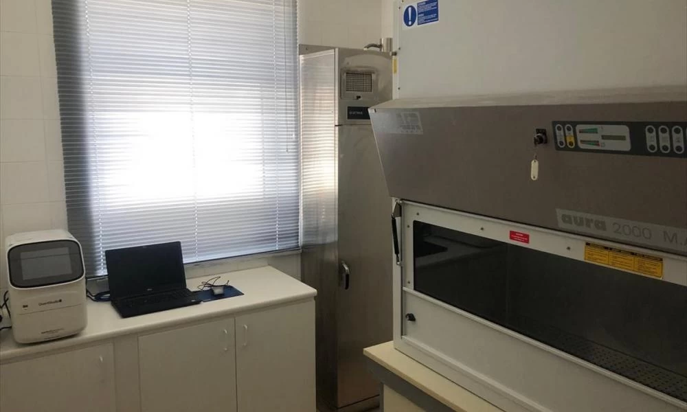 Υπερσύγχρονος Μοριακός Αναλυτής κορονοϊού στο νοσοκομείο Ξάνθης